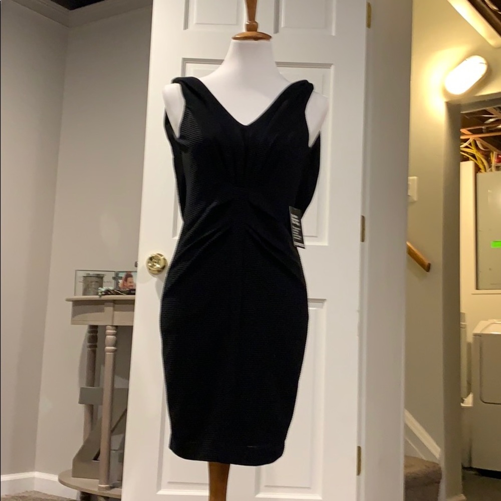 Express size 4 black patterned dress midi